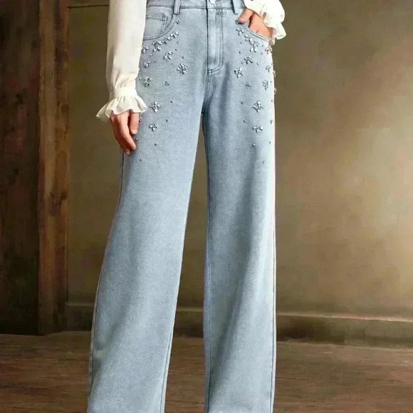 Light Wash Casual Women's Hand-Stitched Rhinestone Jeans - Picture 1 of 8